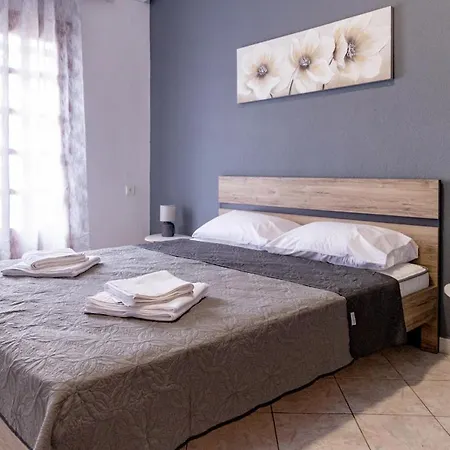 Ango Center 스타브로스