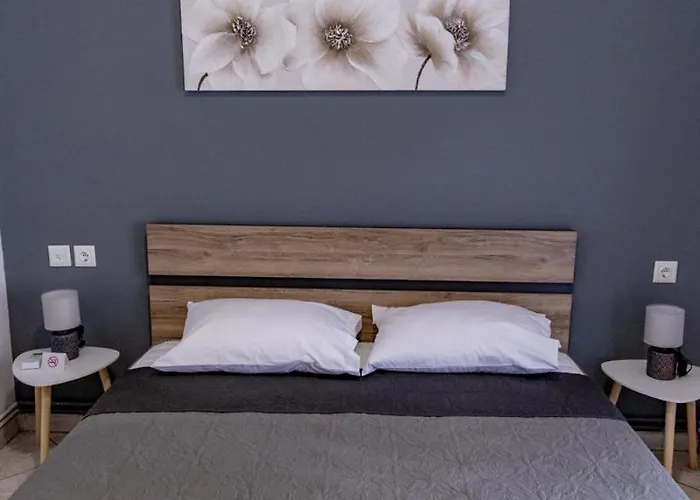 Nyaraló Ango Center