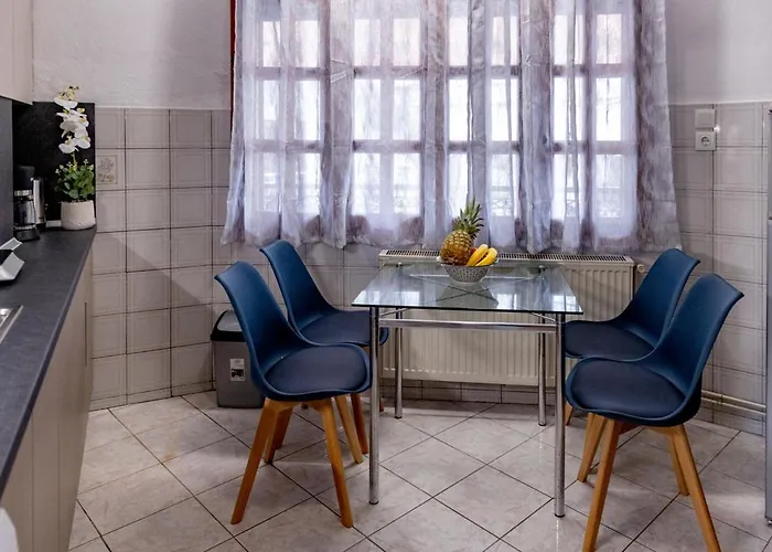 Ango Center Nyaraló Sztavrósz